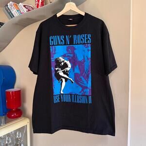 Vintage Y2K Guns N Roses Band Shirt
